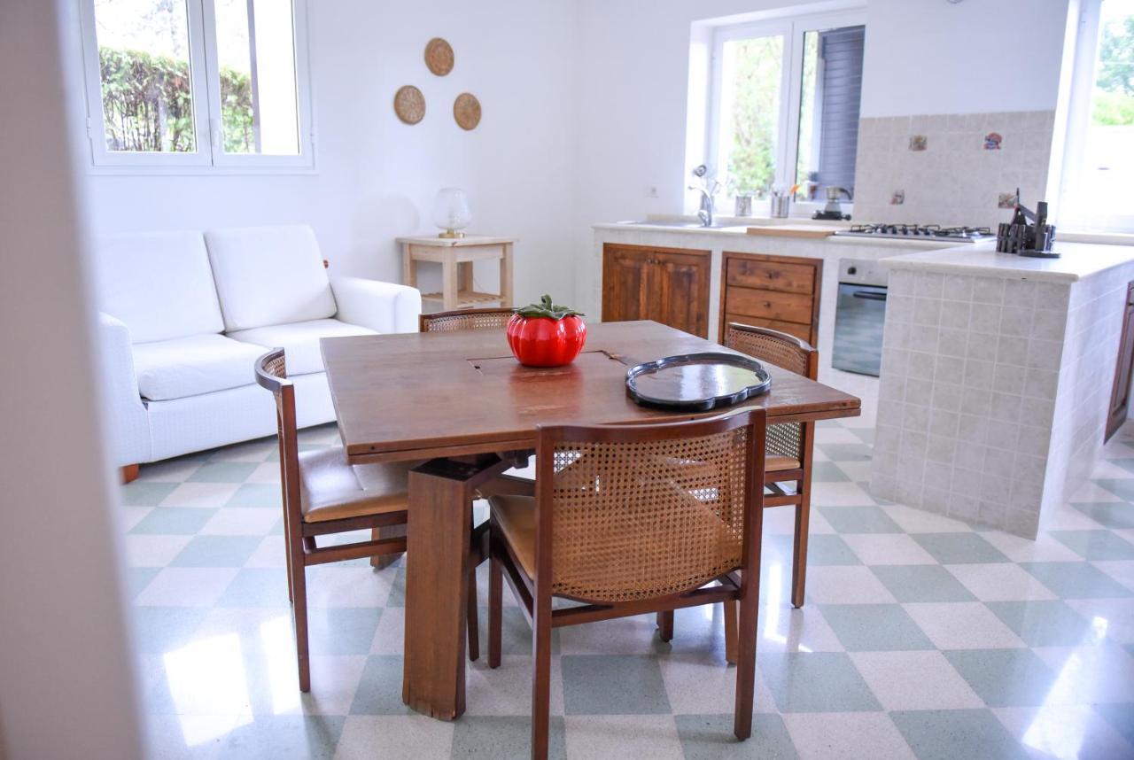 Villa Luciana Мартина Франка Екстериор снимка